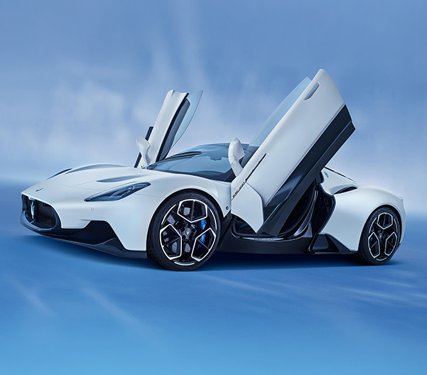 2025 Maserati MC20 hero butterfly doors