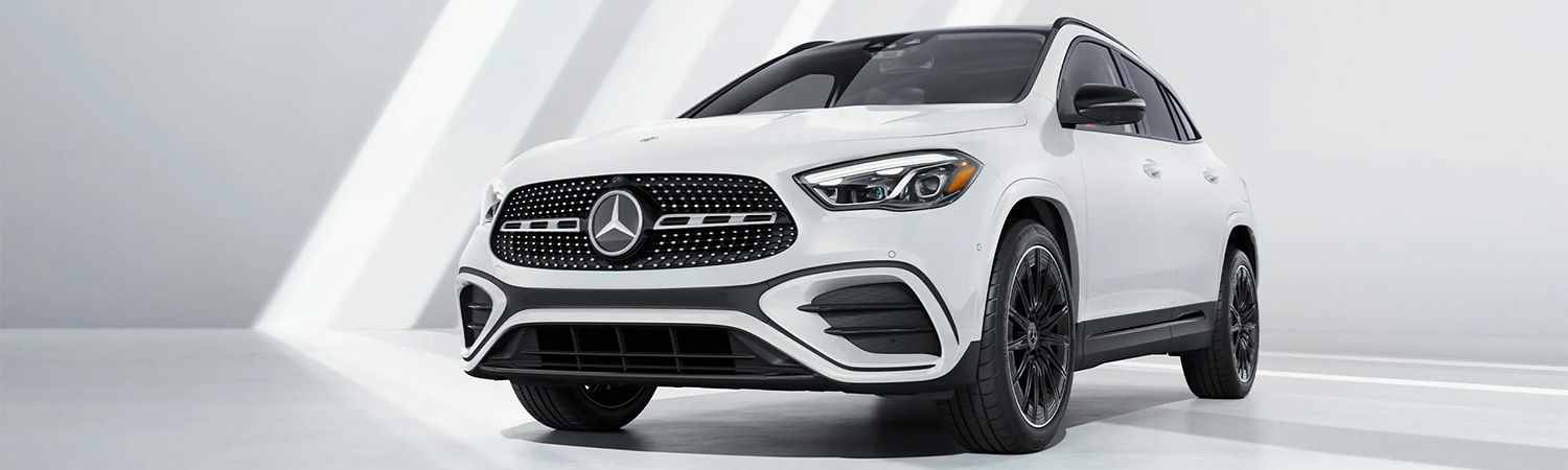 2025 GLA SUV three quarter view