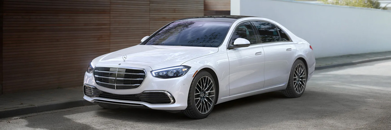 Side profile shot of the 2025 Mercedes-Benz S-Class