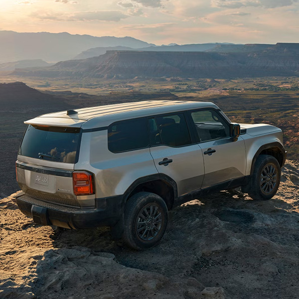 Land Cruiser 1958 shown in Meteor Shower. Prototype shown with options. Production model may vary.