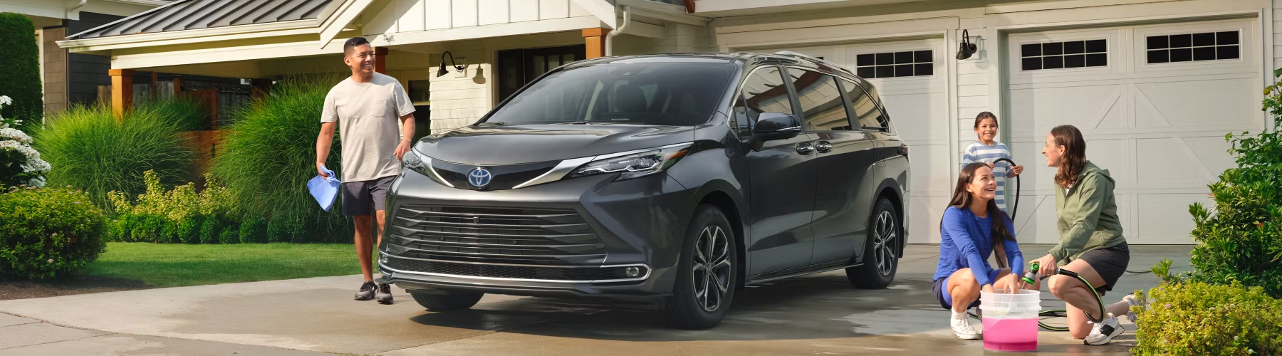2025 Toyota Sienna Platinum shown in Magnetic Gray Metallic.