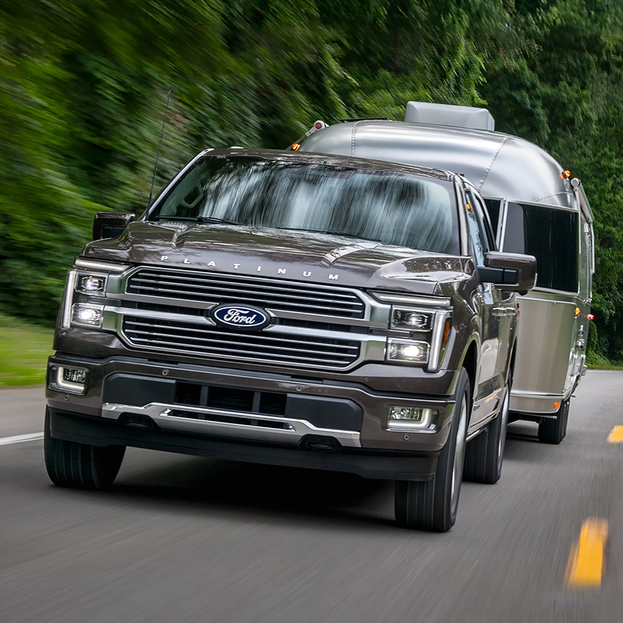 2026 Ford F-150 Platinum pulling a trailer