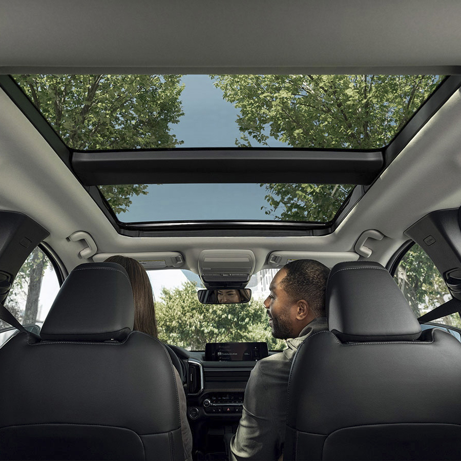 2026 Mazda CX-50 Hybrid – Panoramic Moonroof