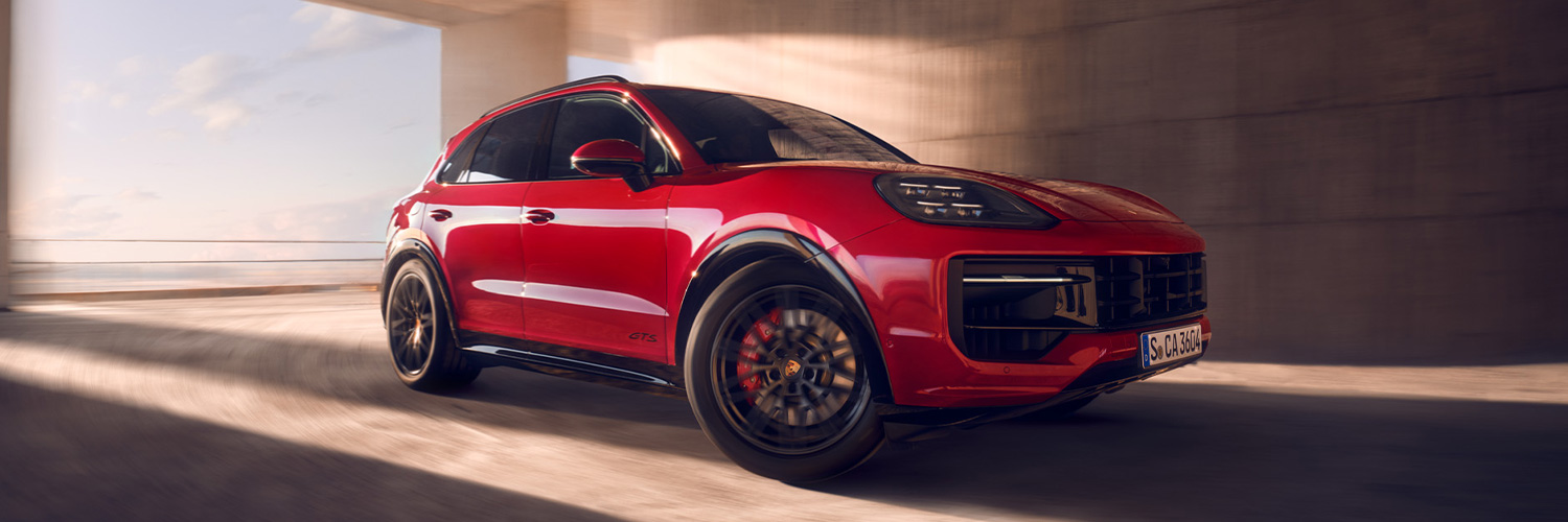 Side shot of the Porsche Cayenne