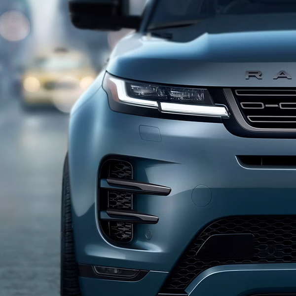 Front view of the 2026 Range Rover Evoque
