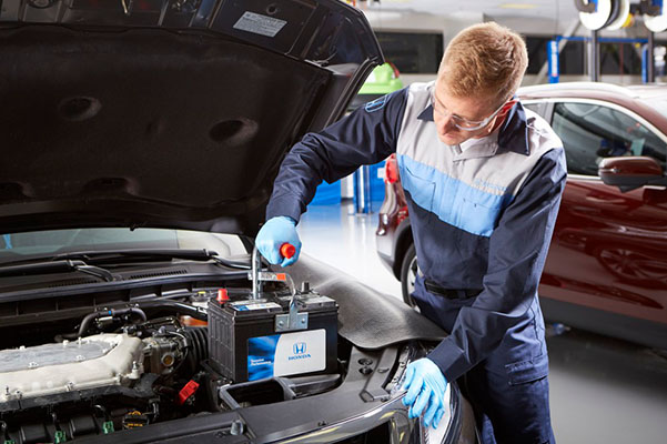 Honda oil change in action